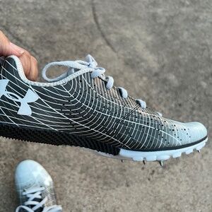 Men’s Running shoes-UNDER ARMOUR KICK SPRINT Size 8